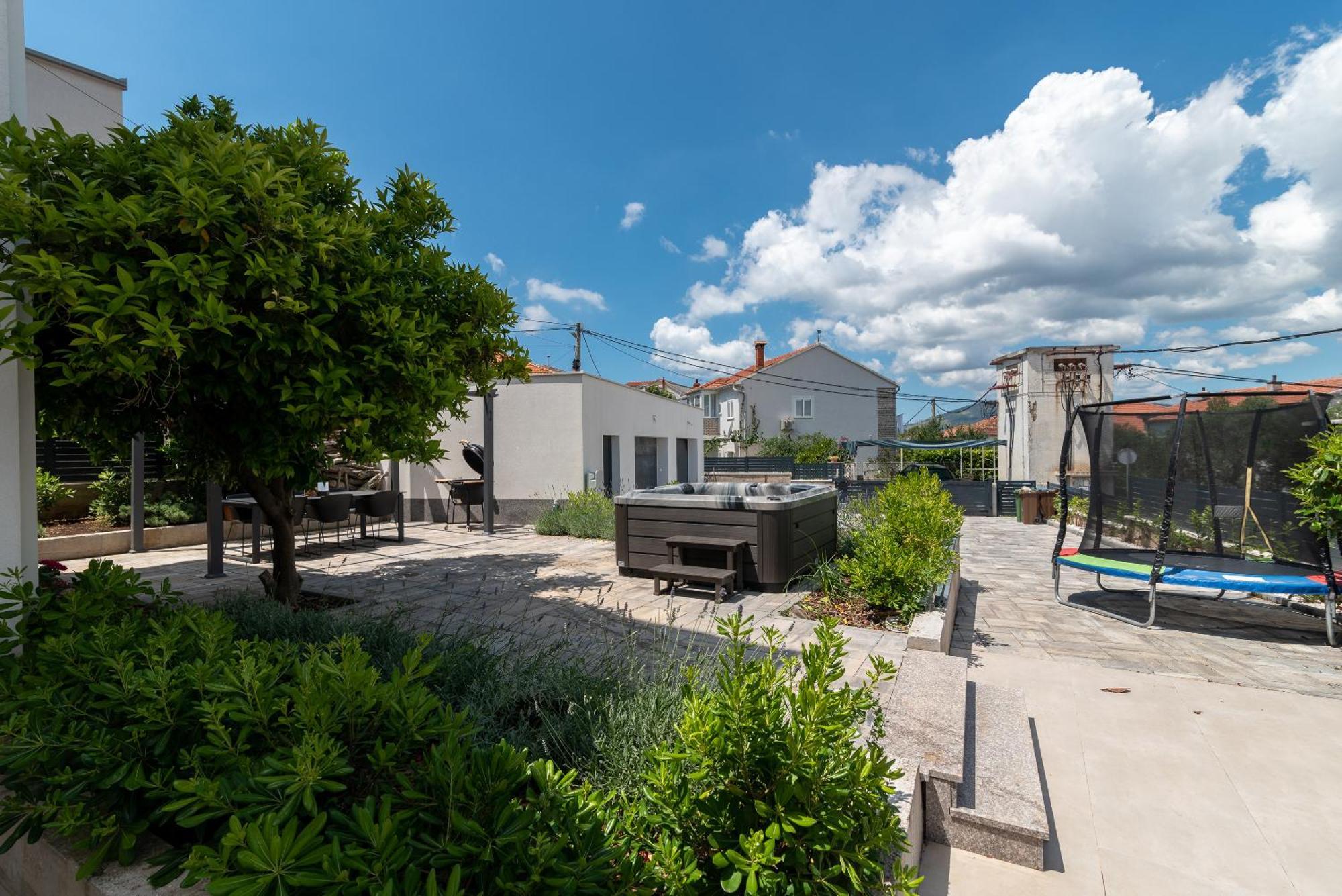 Maca Apartments & Suites トロギール エクステリア 写真