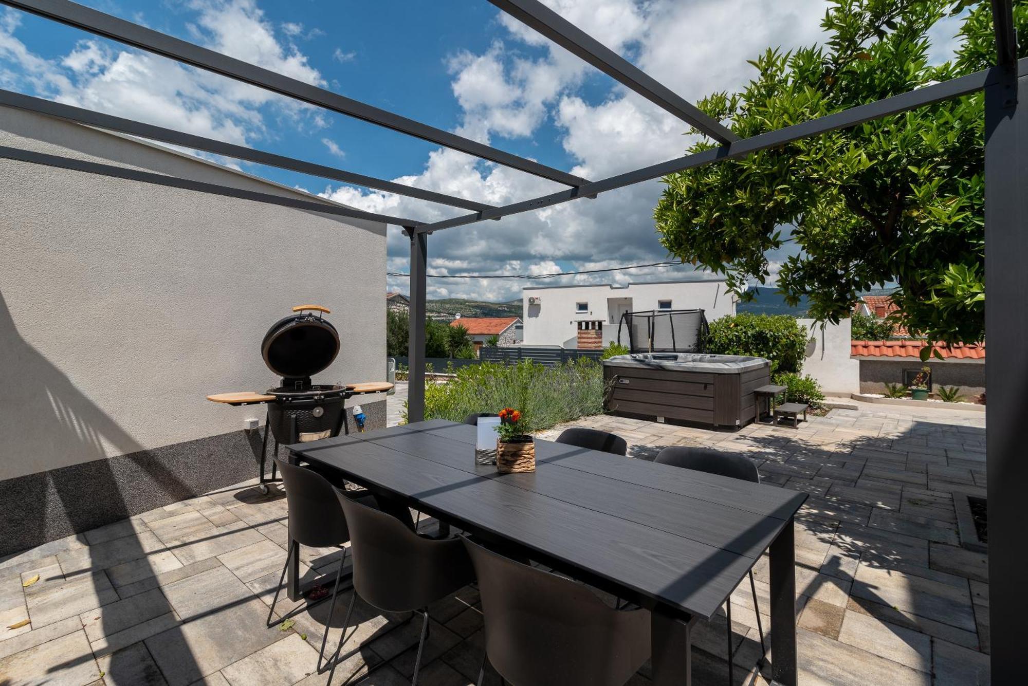 Maca Apartments & Suites トロギール エクステリア 写真
